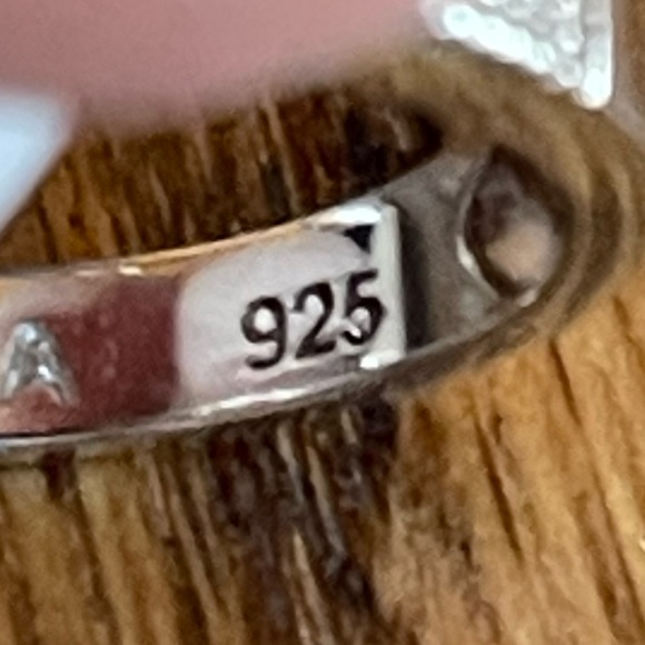 Signed 925 Sterling Square Prong Set and Pave Set CZ Ring Size 7 - Picture 14 of 16